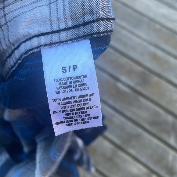 Aeropostale Snap Button Shirt - Picture 4 of 5